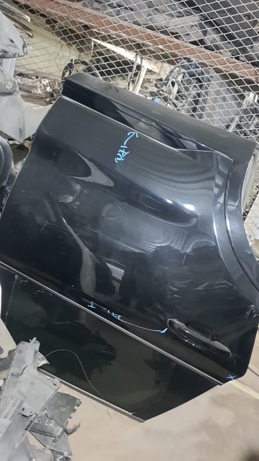 Used Kia door, UAE — supplier photo